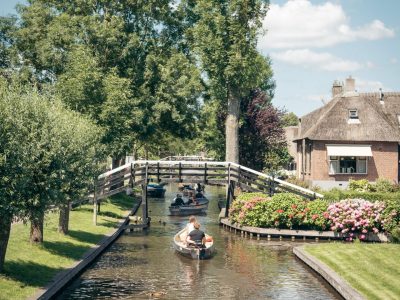 unsplash-giethoorn1